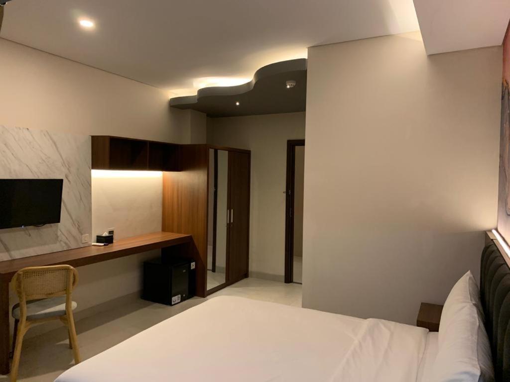 Aj Boutique Hotel Yogyakarta Exterior photo